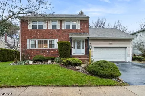 3 Carol Ct, Cranford, NJ 07016