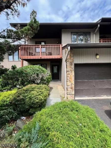 7 Dogwood Ct #7, Woodland Park, NJ 07424