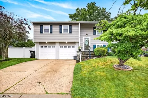 16 10th Ave, Monroe Township, NJ 08831