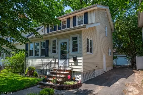 2160 Allen St, Rahway, NJ 07065