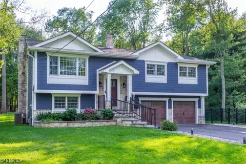 101 Maple Ave, Berkeley Heights, NJ 07922