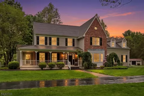 2 Deer Run, Lebanon, NJ 08833