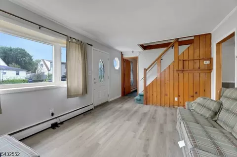 17 Butler Pl, Haskell, NJ 07420 photo 4