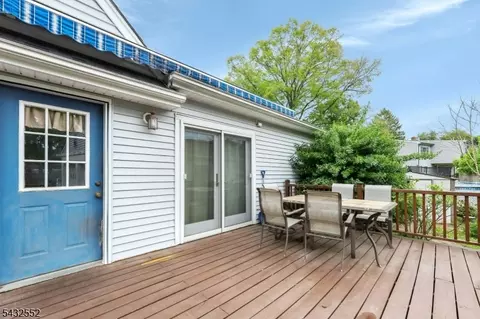 17 Butler Pl, Haskell, NJ 07420 photo 9