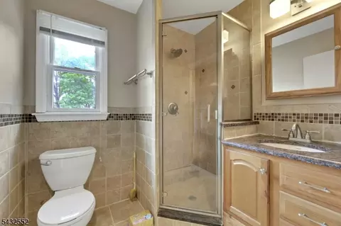 17 Butler Pl, Haskell, NJ 07420 photo 8