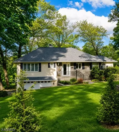 695 Berdan Ave, Wayne, NJ 07470
