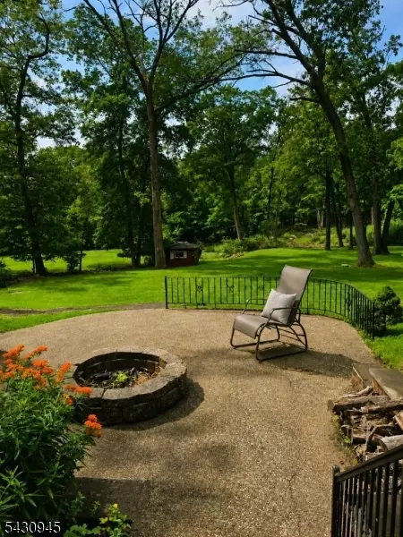 Exterior - 695 Berdan Ave, Wayne, NJ 07470 photo 3 of 3