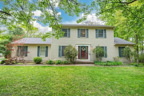 82 Kenvil Ave, Kenvil, NJ 07847