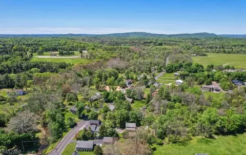 116 Readington Rd, Whitehouse Station, NJ 08889