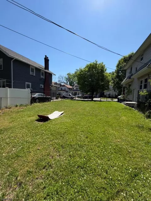 275 N Maple Ave, East Orange City, NJ 07017