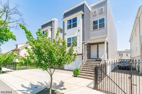 299 N 13th St, Newark, NJ 07107
