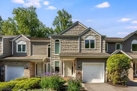 45 Averell Dr #45, Morris Plains, NJ 07950