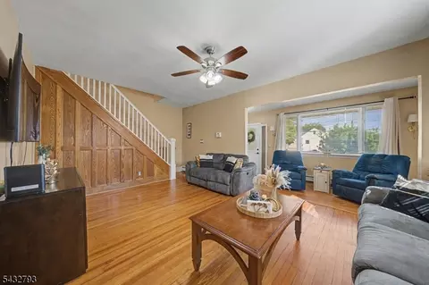 101 Chamberlain Ave, Paterson, NJ 07502