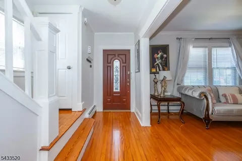 690 Garden St, Maywood, NJ 07607