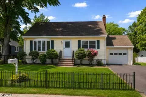 37 Linden Rd, Wayne, NJ 07470