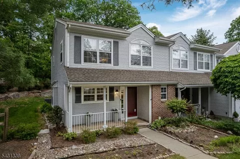 12 Brookside Ln, Mount Arlington, NJ 07856