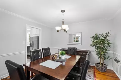 Dining - 31 Troy Dr # B, Springfield, NJ 07081 photo 3 of 3