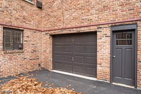 Exterior - 31 Troy Dr # B, Springfield, NJ 07081 photo 3 of 3