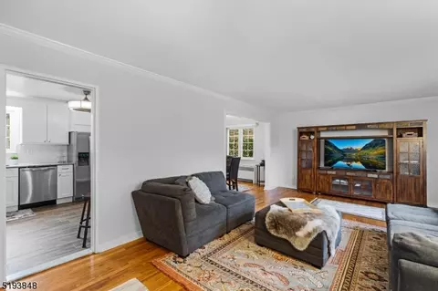 Entry Way - 31 Troy Dr # B, Springfield, NJ 07081 photo 2 of 3