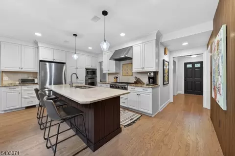 Kitchen - 18 Pine Ridge Dr, Summit, NJ 07901 photo 2 of 3