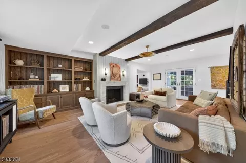 Living - 18 Pine Ridge Dr, Summit, NJ 07901 photo 2 of 4