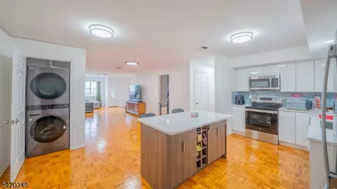 41-51 Wilson Ave #4I, Newark, NJ 07105