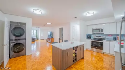 41-51 Wilson Ave #4I, Newark, NJ 07105
