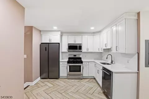 194 Hillside Ave, Newark, NJ 07108