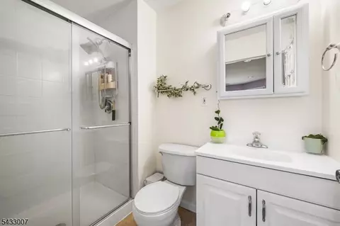 Bath - 708 E Front St #2, Plainfield, NJ 07060 photo 2 of 3