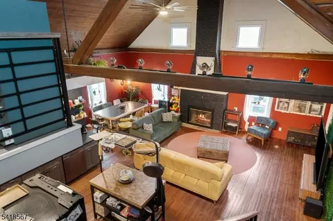 12 Rt23, Hamburg, NJ 07419