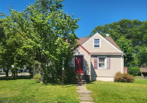 24 Park Pl, Little Falls Twp, NJ 07424