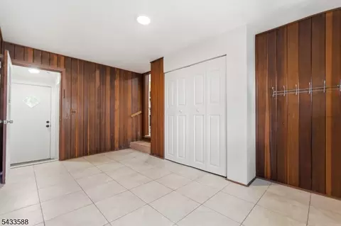 Entry Way - 34 Rowland Ave, Hackensack, NJ 07601 photo 2 of 2