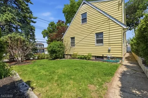 Exterior - 34 Rowland Ave, Hackensack, NJ 07601 photo 3 of 3