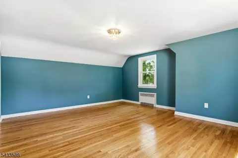 Bedroom - 34 Rowland Ave, Hackensack, NJ 07601 photo 4 of 6