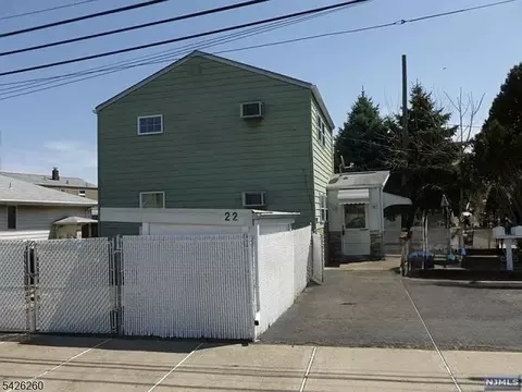 22 Hope St, Lodi, NJ 07644