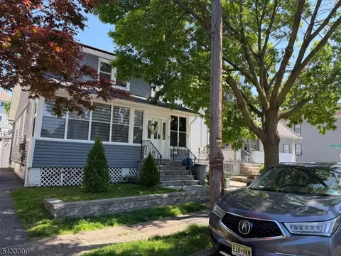 33 Sisco Pl, Clifton, NJ 07011