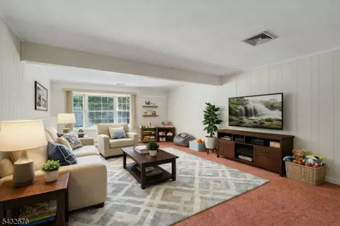 98 Vassar Dr, Paramus, NJ 07652 photo 21