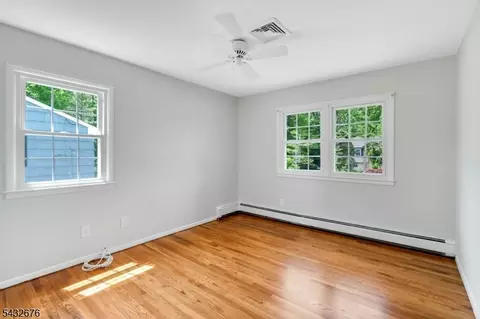 98 Vassar Dr, Paramus, NJ 07652 photo 14