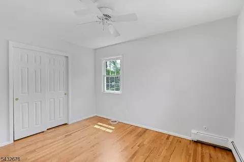 98 Vassar Dr, Paramus, NJ 07652 photo 15