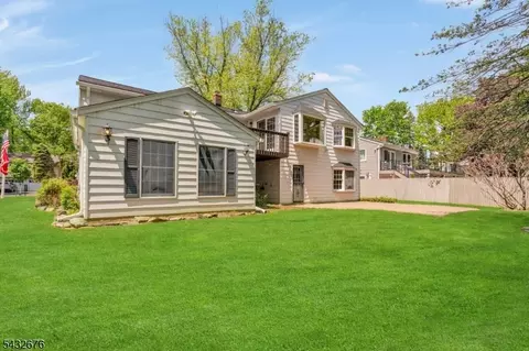 98 Vassar Dr, Paramus, NJ 07652 photo 34