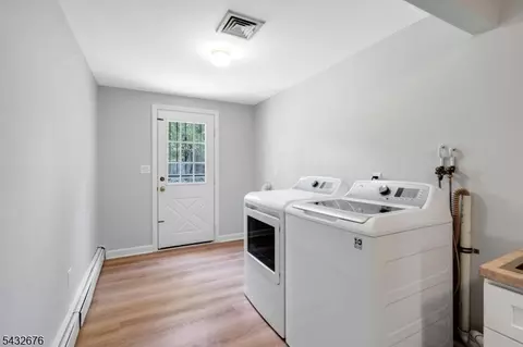 98 Vassar Dr, Paramus, NJ 07652 photo 29