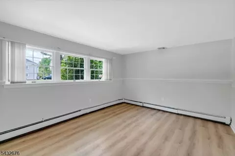 98 Vassar Dr, Paramus, NJ 07652 photo 22