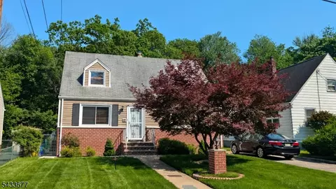 1255 Tuxedo Sq, Teaneck, NJ 07666