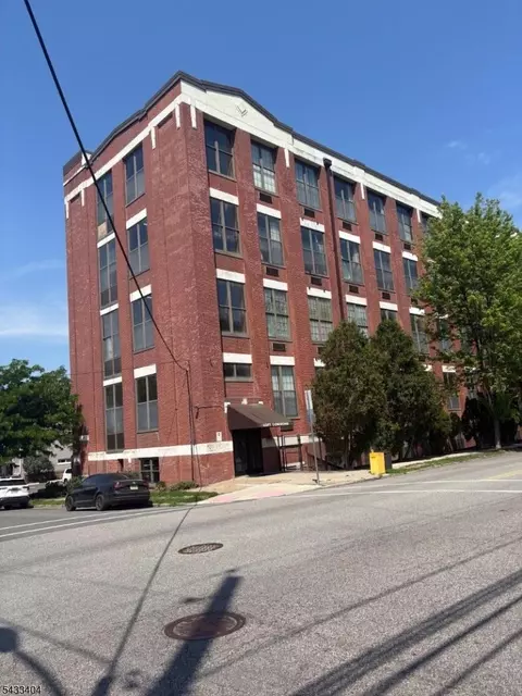 366-382 Trenton Ave #4E, Paterson, NJ 07503