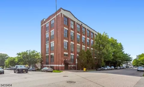 366-382 Trenton Ave #4E, Paterson, NJ 07503