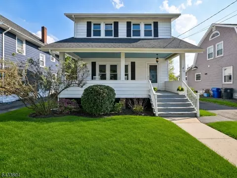 16 Fairchild Ave, Morris Plains, NJ 07950