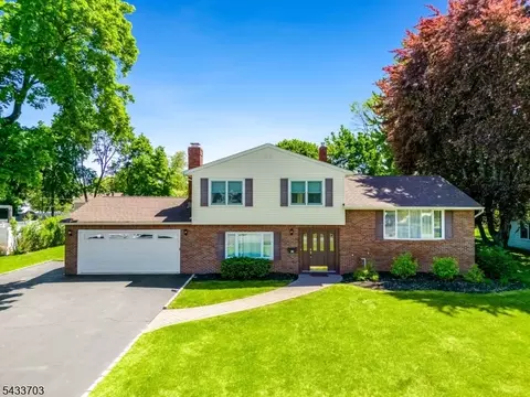 23 Slingerland Ave, Pequannock Twp, NJ 07440