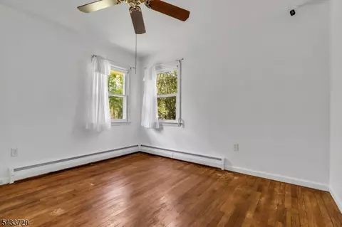 Bedroom - 79 Dean Rd, Mendham, NJ 07945 photo 2 of 8