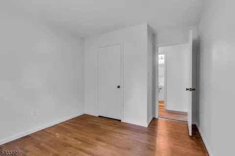 Bedroom - 79 Dean Rd, Mendham, NJ 07945 photo 4 of 8