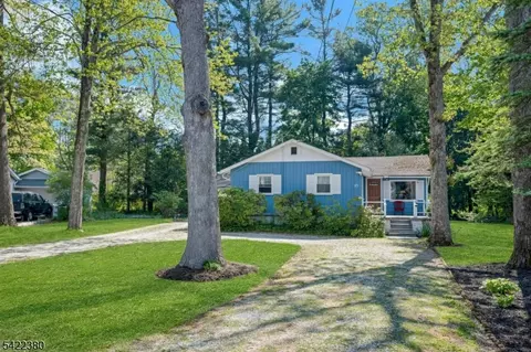 23 Cottonwood Ct, Stockholm, NJ 07460